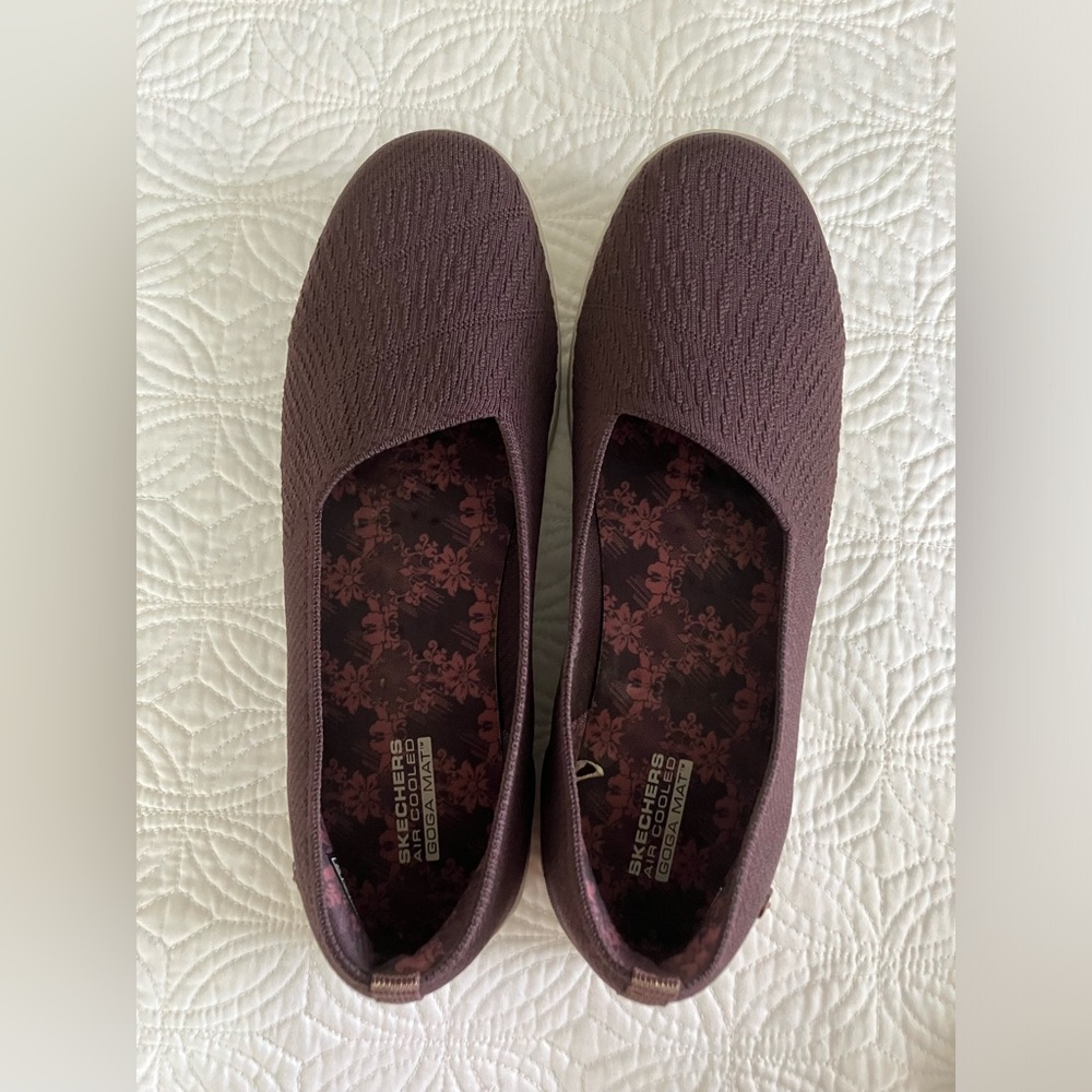 Sketchers Air Cooled Goga Mat Stretch Fit Shoes Size 8.5